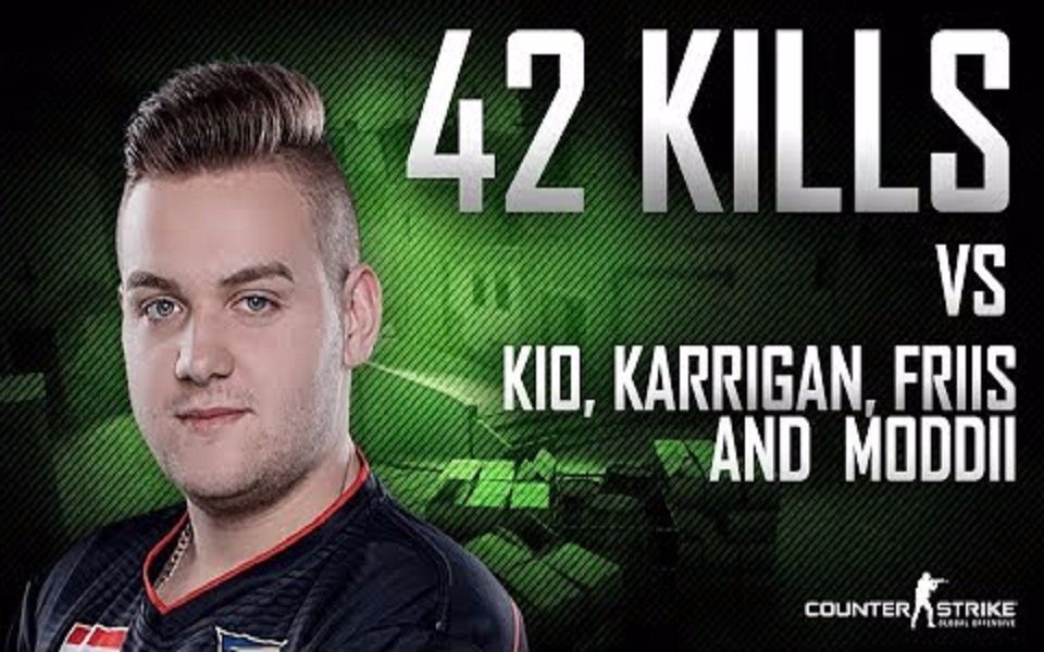 Royal Never Give Up 教练：第二把战术重点是卢娜，但可能前期处理出了点问题