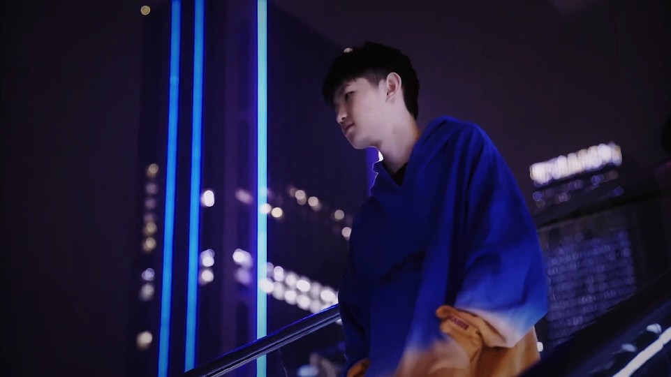 完美收官！ TES锁定常规赛第一