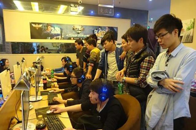 里程碑： Bilibili Gaming 实现了 LPL 8000杀成就